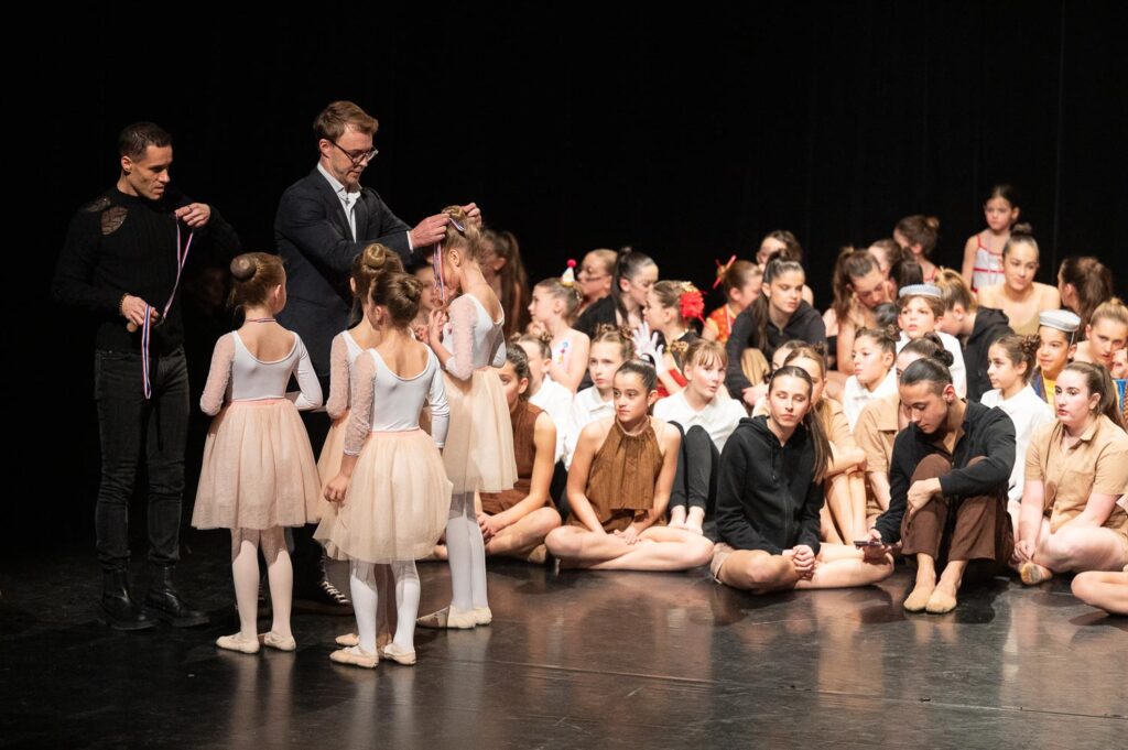 Académie de ballet Vladimir Ippolitov Médaille d'argent à Saint-Chamond aux Rencontres Chorégraphiques 2025. Polka Joyeux. 