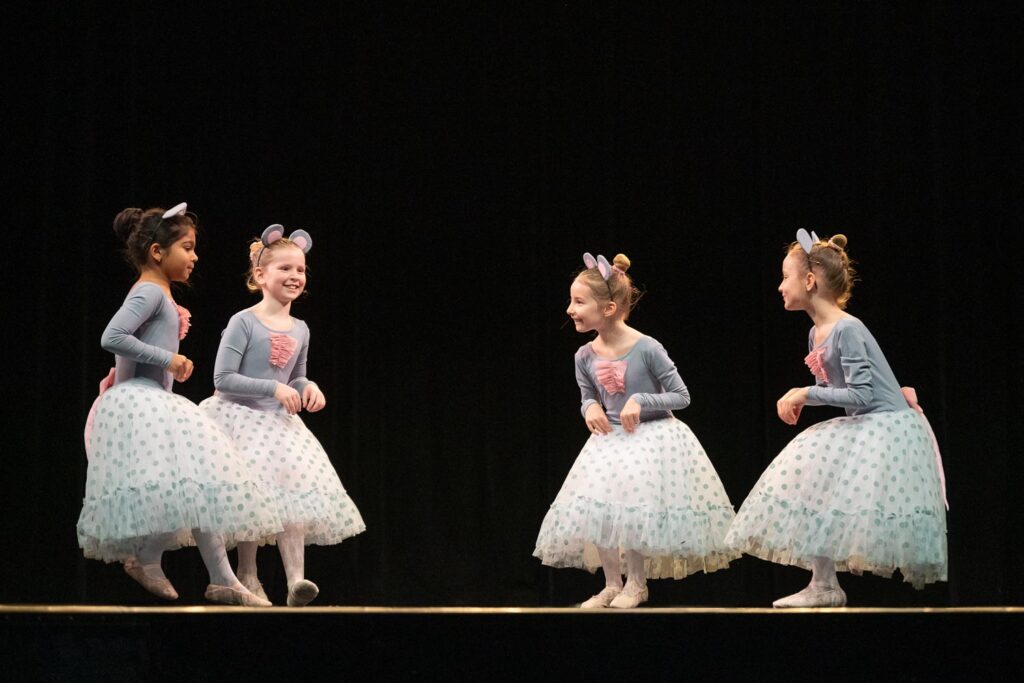 Балетная академия Владимира Ипполитова Две золотые медали в Сент-Шамоне на Rencontres Chorégraphiques 2026. «Танец мышей». 