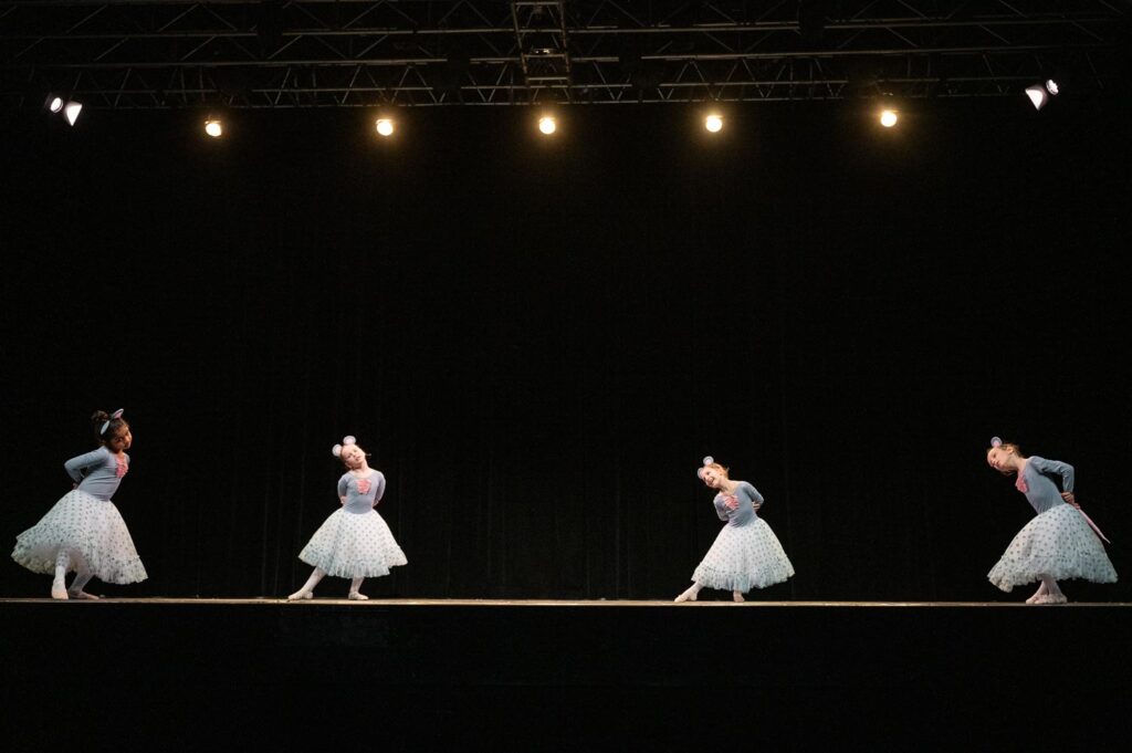 Балетная академия Владимира Ипполитова Две золотые медали в Сент-Шамоне на Rencontres Chorégraphiques 2026. «Танец мышей». 