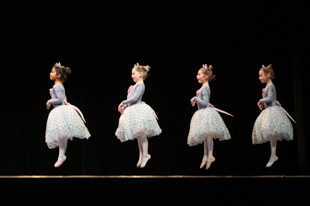 Балетная академия Владимира Ипполитова Две золотые медали в Сент-Шамоне на Rencontres Chorégraphiques 2026. «Танец мышей». 