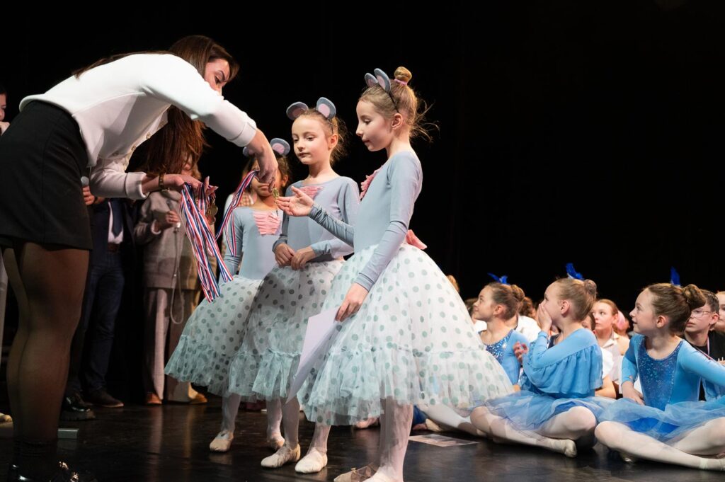 Балетная академия Владимира Ипполитова Две золотые медали в Сент-Шамоне на Rencontres Chorégraphiques 2026.