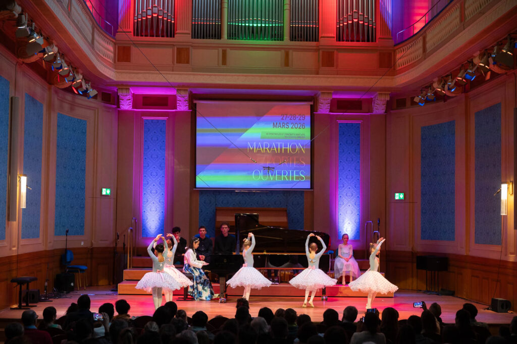 Académie de ballet Vladimir Ippolitov Élèves de l’académie se produisant au Conservatoire de Genève dans « Chostakovich, On danse ! »