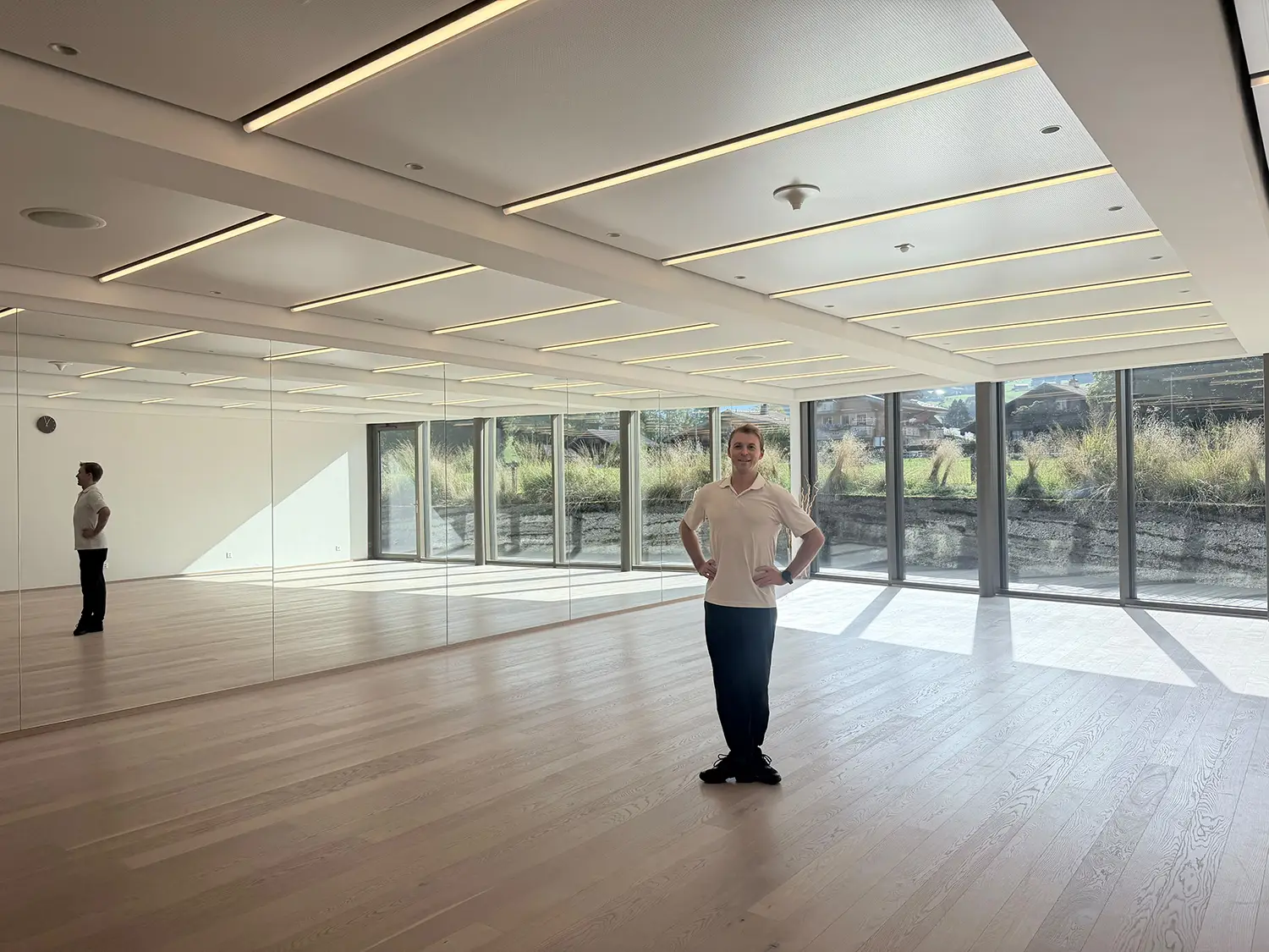 Vladimir Ippolitov in the ballet studio at Sportzentrum Gstaad